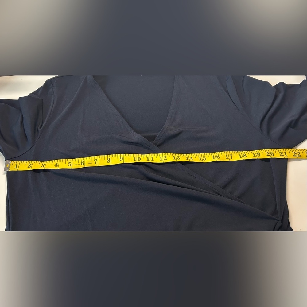 NWOT LIMITED FAUX WRAP NAVY BLUE 3/4 SLEEVE DRESS. FLATTERING ON ALL BODY TYPES - Picture 5 of 7